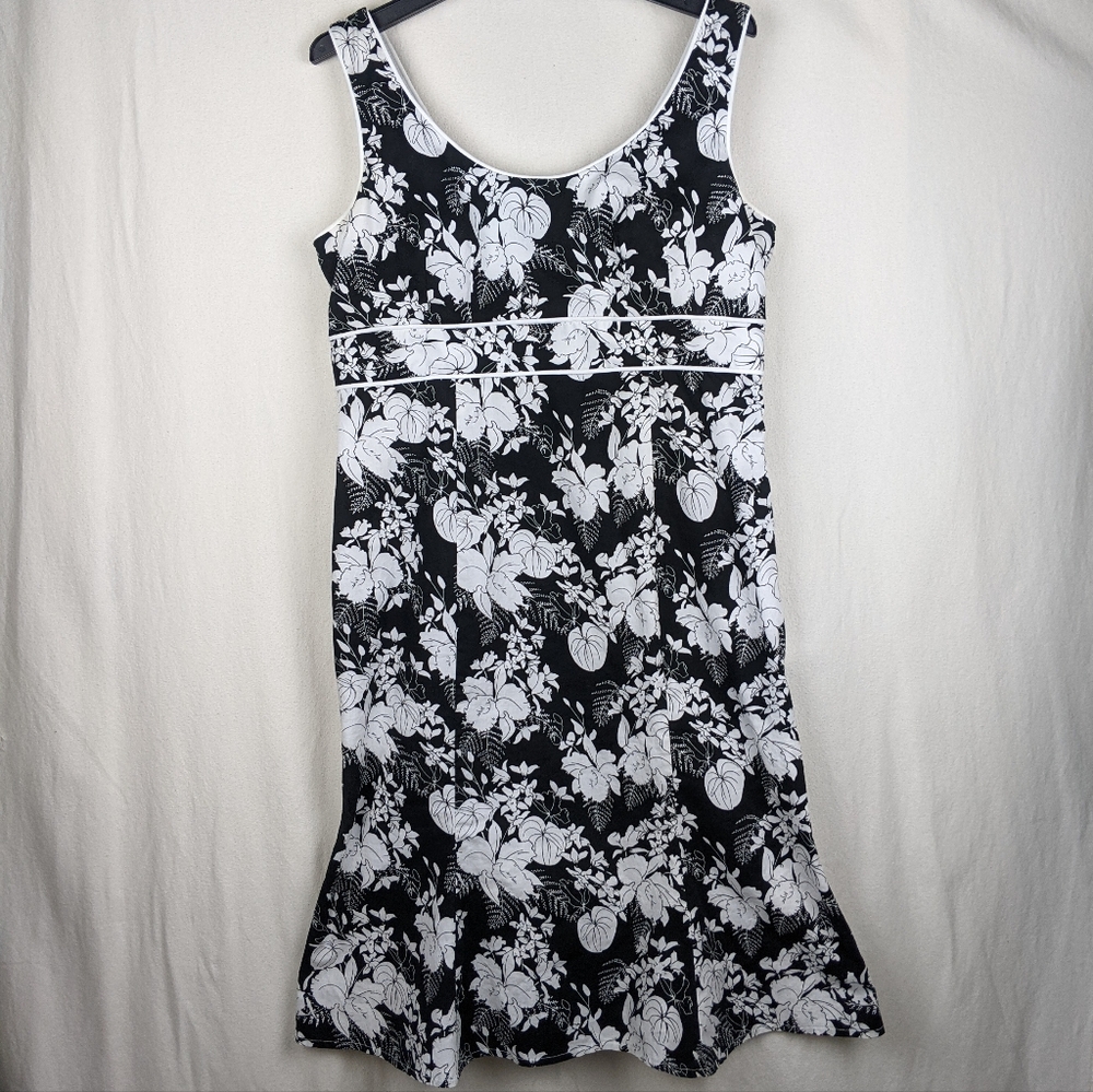 🍁Jolibel Dress Size 12 Black White Floral Sleeveless A-Line Made in Canada